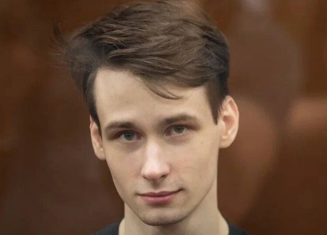 Обложка статьи Приговоренному к 5,5 годам колонии по «Маяковскому делу» Егору Штовбе требуется срочная медицинская помощь